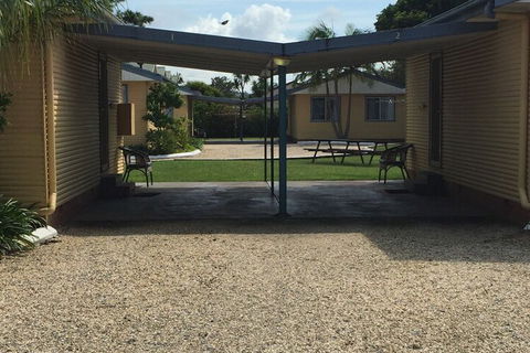 Park Beach Cabins - Sydneys Hotel 4