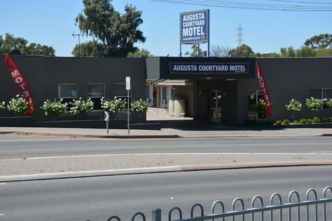 Augusta Courtyard Motel - Sydneys Hotel 1