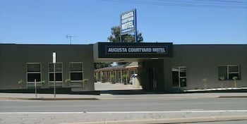 Augusta Courtyard Motel - Sydneys Hotel 0