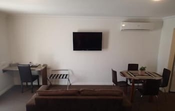 Augusta Courtyard Motel - Sydneys Hotel 6