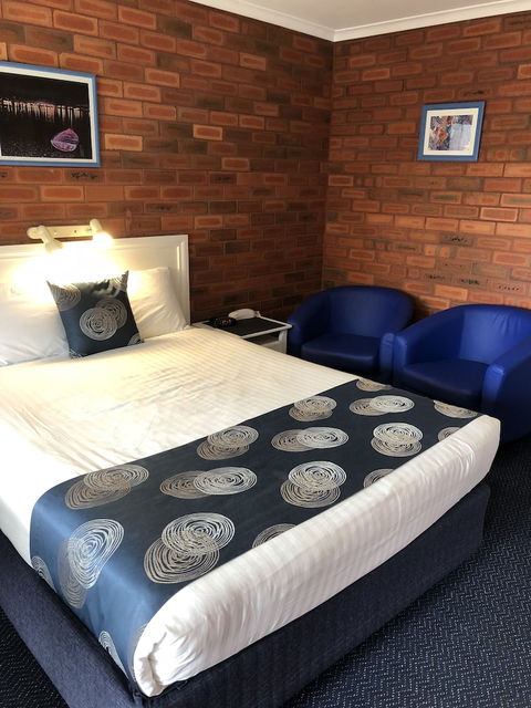 Pelican Motor Inn - Sydneys Hotel 6