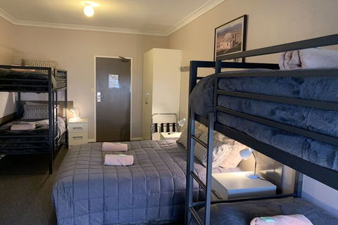 Aalberg Chalet - Sydneys Hotel 7