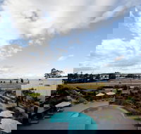 Corrigans Cove - Sydneys Hotel