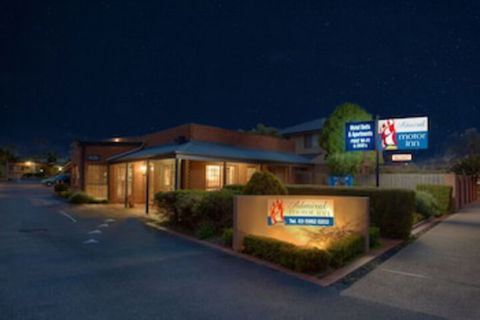 Admiral Motor Inn - Sydneys Hotel 0