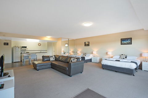 Albacore Apartments - Sydneys Hotel 4
