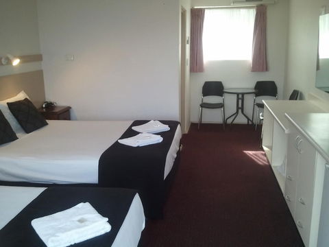 Park Drive Motel - Sydneys Hotel 2