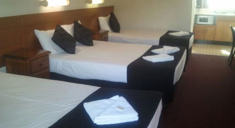 Park Drive Motel - Sydneys Hotel 3