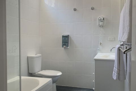Ashton Motel - Sydneys Hotel 3