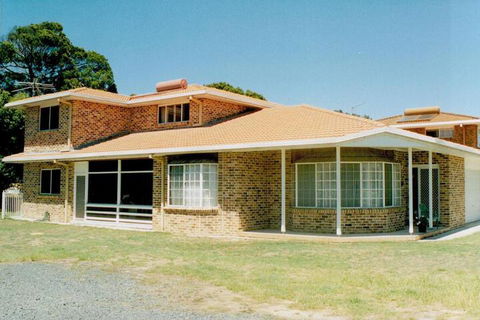 Anoyster On The Beach Sawtell - Sydneys Hotel 6