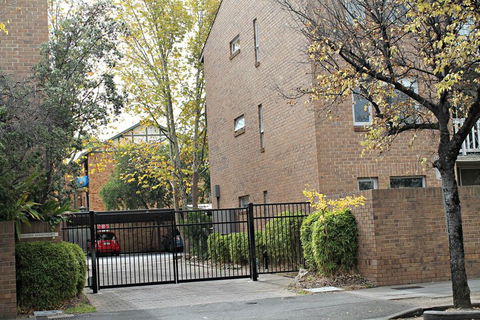 Adelaide Dresscircle Apartments Archer Street - Sydneys Hotel 4