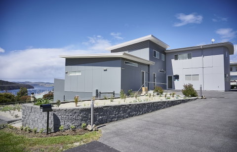 The Cove Kettering - Sydneys Hotel 1