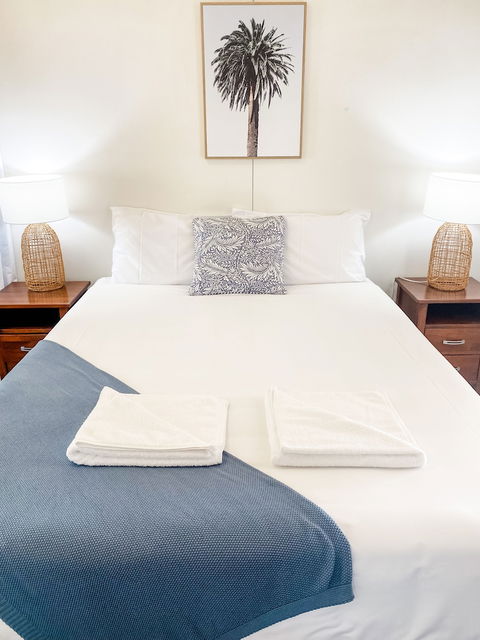Pacific Sun Motor Inn Bargara - Sydneys Hotel 0