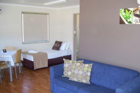 Fraser Coast Top Tourist Park - Sydneys Hotel 6