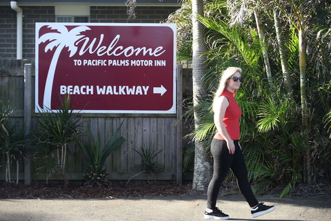 Pacific Palms Motor Inn - Sydneys Hotel 1