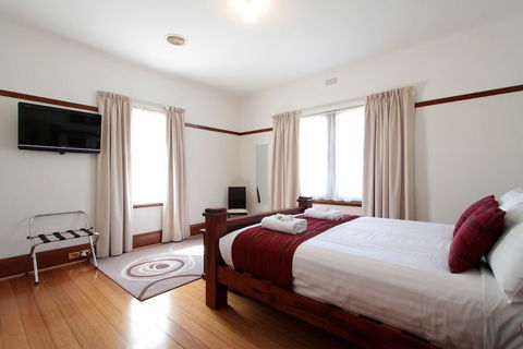Moonah Central Apartments - Sydneys Hotel 6