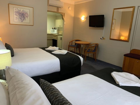 Heritage Motor Inn Goulburn - Sydneys Hotel 4