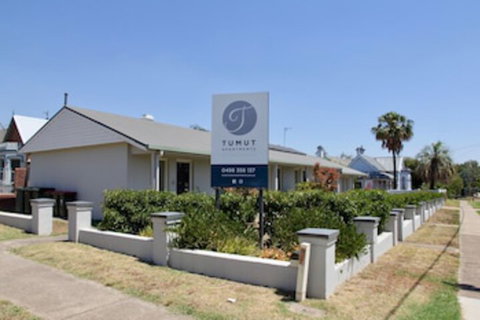Tumut Apartments - Sydneys Hotel 0