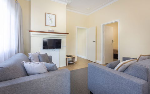Albany Holiday Units - Sydneys Hotel 4