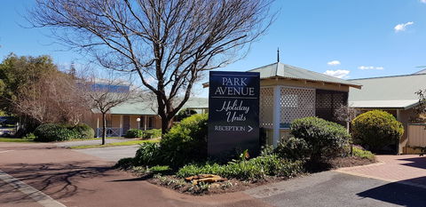 Albany Holiday Units - Sydneys Hotel 1