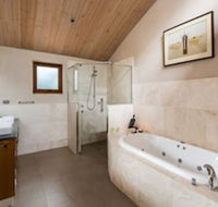 Aiyana Retreat - Sydneys Hotel