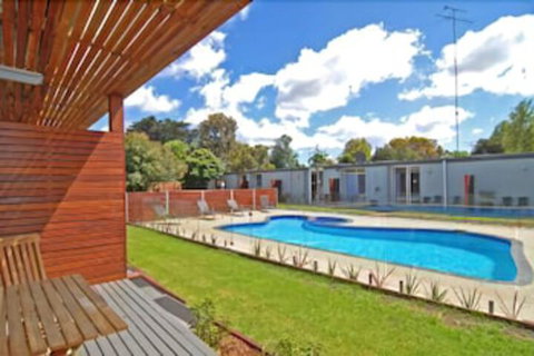 Riverside Ocean Grove - Sydneys Hotel 4