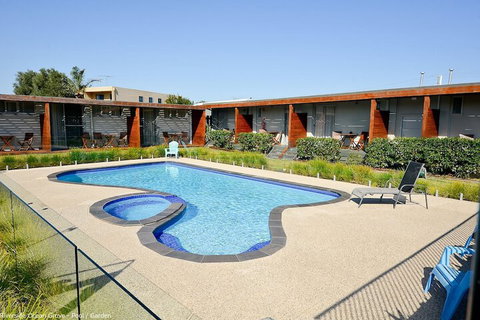 Riverside Ocean Grove - Sydneys Hotel 3