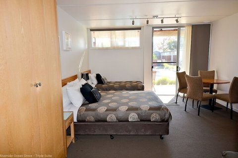 Riverside Ocean Grove - Sydneys Hotel 7