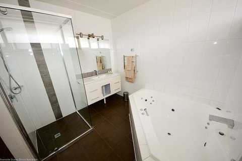 Riverside Ocean Grove - Sydneys Hotel 5