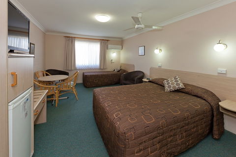 Abraham Lincoln Motel - Sydneys Hotel 6