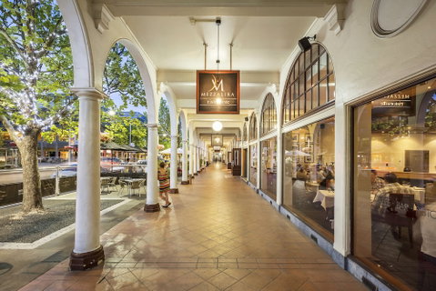 Quest Canberra - Sydneys Hotel 0