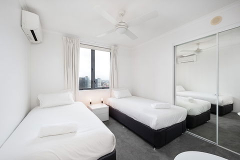 AAB Apartments Brisbane CBD - Sydneys Hotel 4
