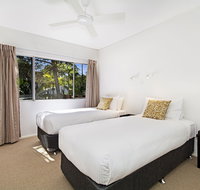 Outlook - Sydneys Hotel