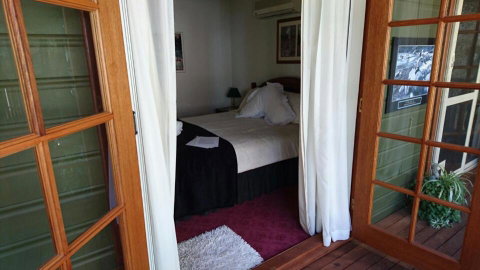Natures Paradise - Sydneys Hotel 3