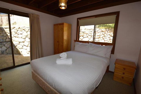 Cedar Haven - Sydneys Hotel 6