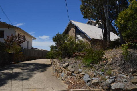 Cedar Haven - Sydneys Hotel 5