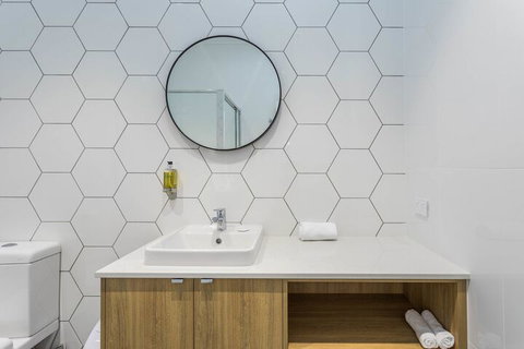 Cache Accommodation - Sydneys Hotel 4