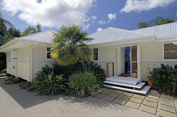 A PERFECT STAY - Abode At Byron - Sydneys Hotel 1