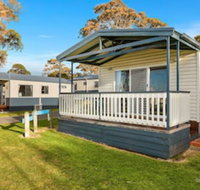 Cowes Caravan Park - Sydneys Hotel