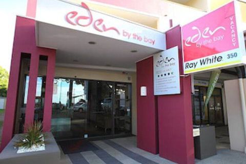 Eden By The Bay - Sydneys Hotel 1