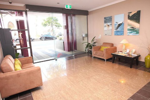 Eden By The Bay - Sydneys Hotel 2