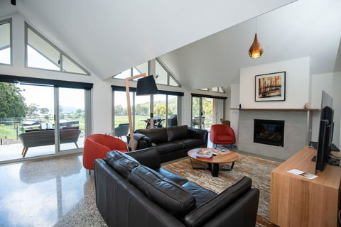 Adventure Bay Retreat - Sydneys Hotel 6