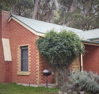 Heatherlie Cottages Halls Gap - Sydneys Hotel
