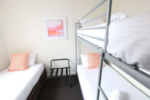 Bay Motel Safety Beach - Sydneys Hotel 2