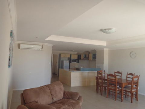Port Denison Beach Resort - Sydneys Hotel 1