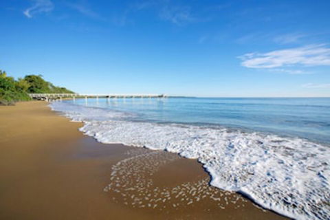 Palm Court Hervey Bay - Sydneys Hotel 0