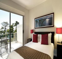 The Waves Apartments - Sydneys Hotel