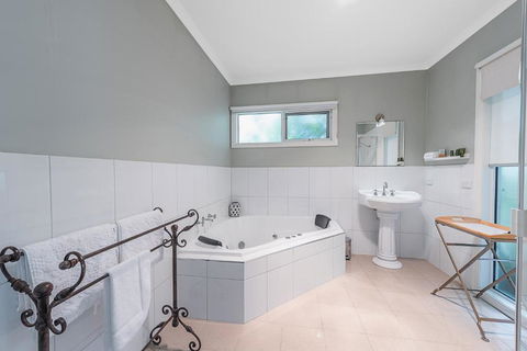 Amelina Cottages - Sydneys Hotel 2