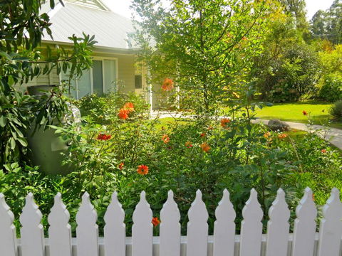 Amelina Cottages - Sydneys Hotel 1