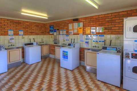 NRMA Capricorn Yeppoon Holiday Park - Sydneys Hotel 4