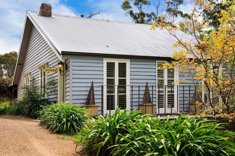 Illoura - Sydneys Hotel 1